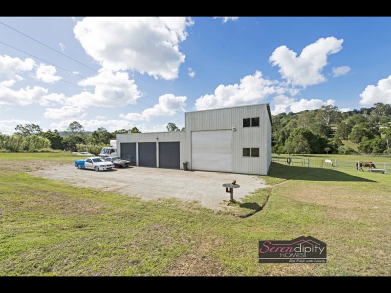 31 Shaws Pocket Rd, Luscombe QLD 4207
