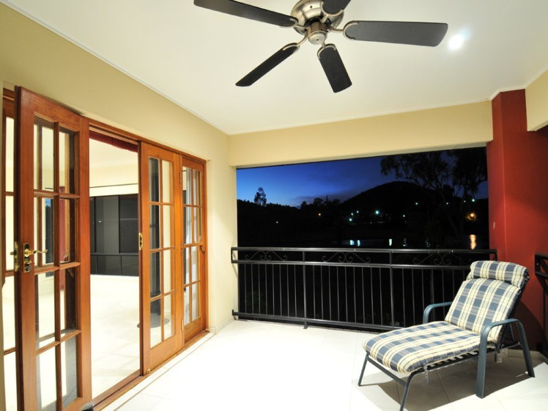 31 The Avenue, Windaroo QLD 4207