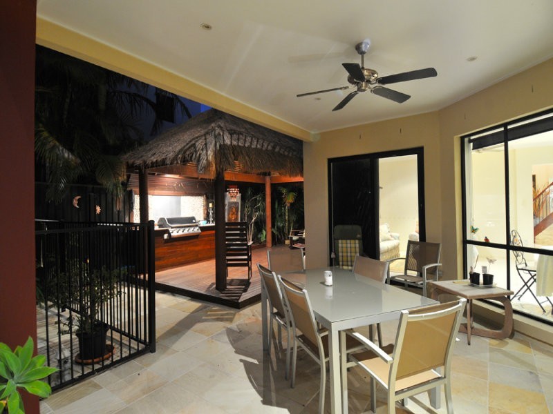 31 The Avenue, Windaroo QLD 4207