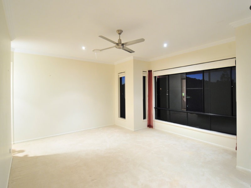 31 The Avenue, Windaroo QLD 4207