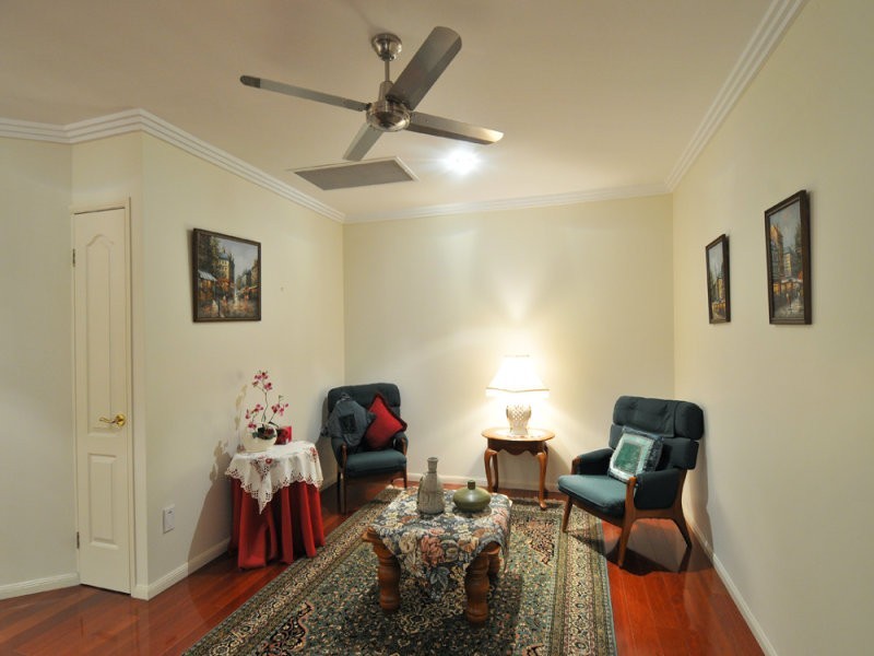 31 The Avenue, Windaroo QLD 4207