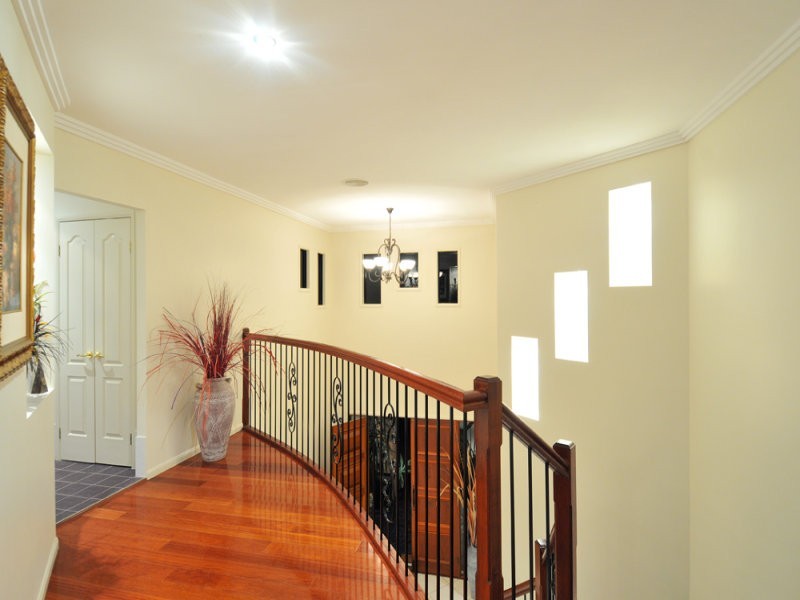 31 The Avenue, Windaroo QLD 4207