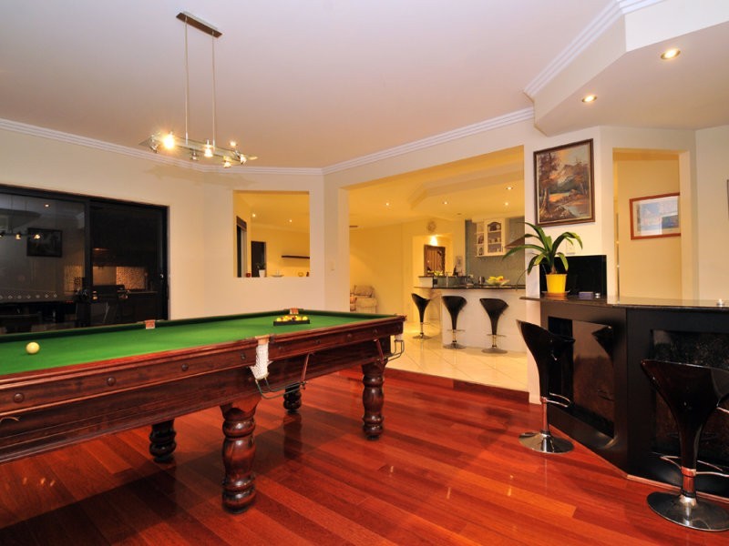 31 The Avenue, Windaroo QLD 4207