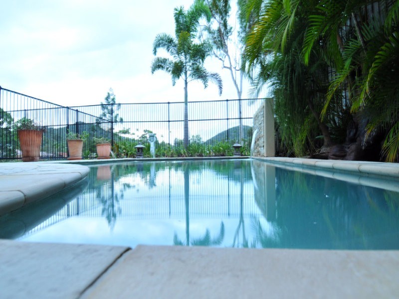 31 The Avenue, Windaroo QLD 4207