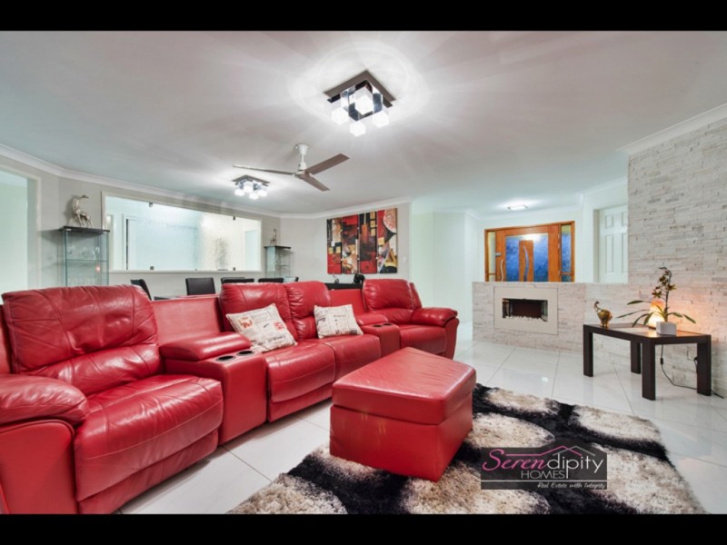 27 Lindau St, Edens Landing QLD 4207