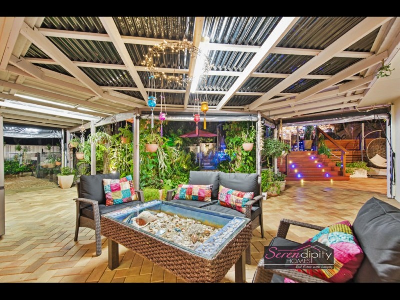 27 Lindau St, Edens Landing QLD 4207