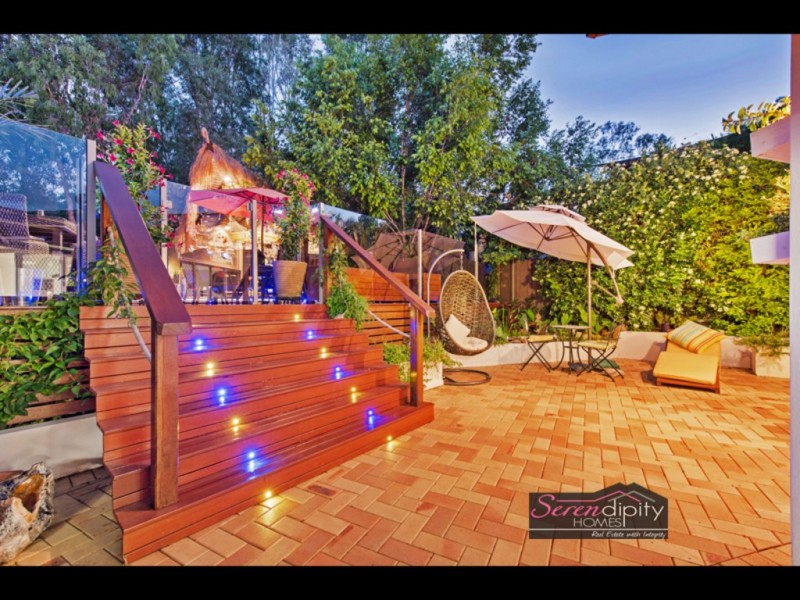 27 Lindau St, Edens Landing QLD 4207