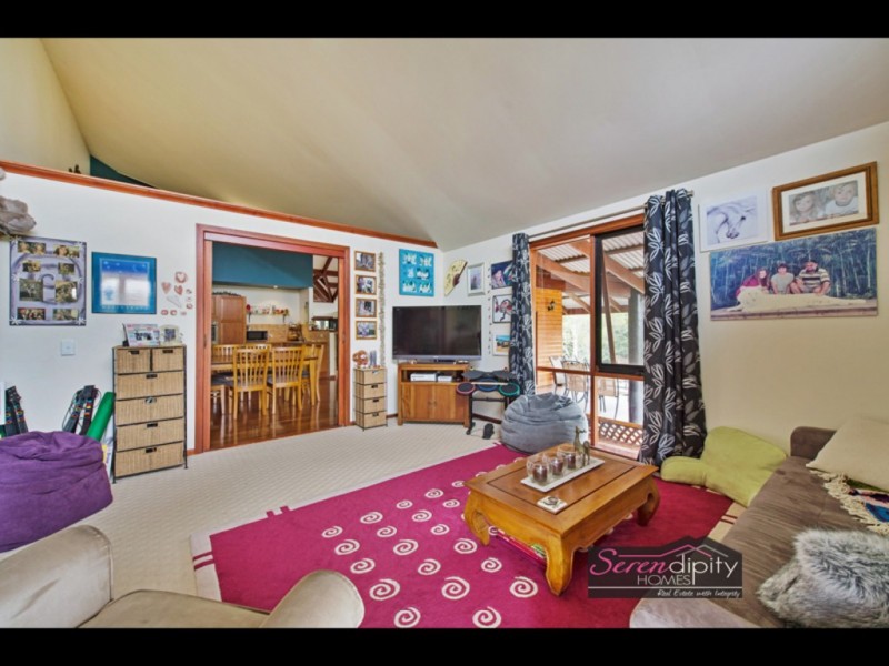 153 Halls Rd, Luscombe QLD 4207