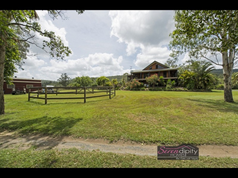 153 Halls Rd, Luscombe QLD 4207