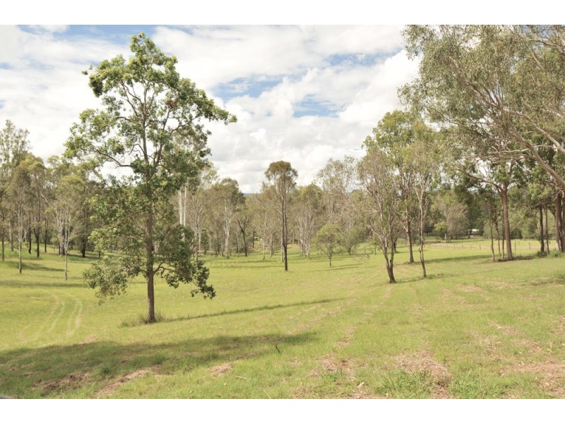 148 Flagstone Creek Rd, Mundoolun QLD 4285