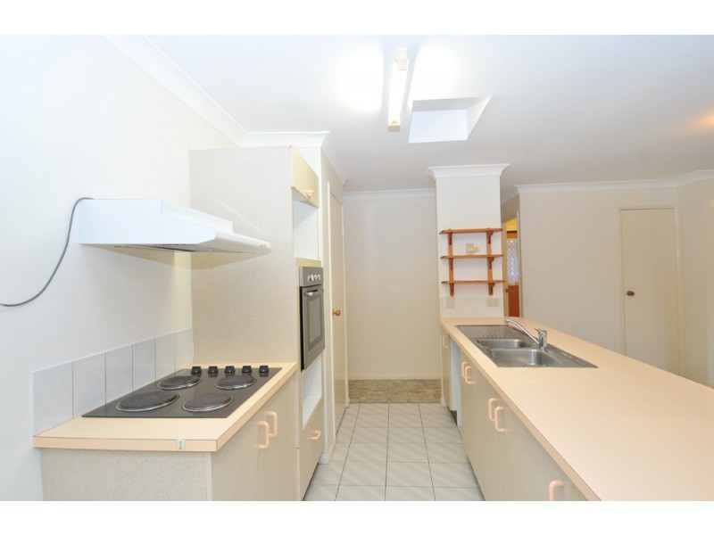30 Duesbury Cres, Edens Landing QLD 4207
