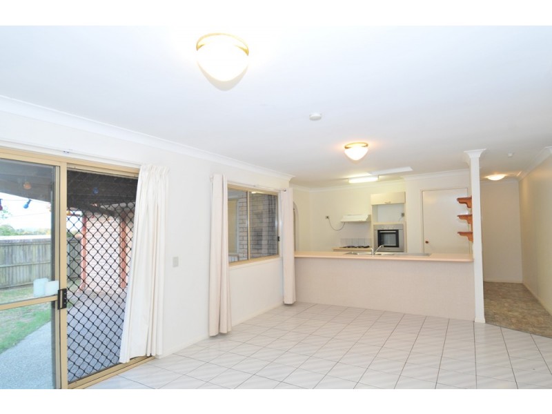 30 Duesbury Cres, Edens Landing QLD 4207