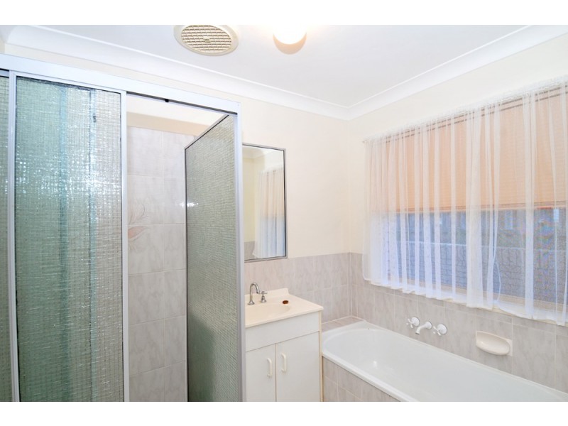 30 Duesbury Cres, Edens Landing QLD 4207