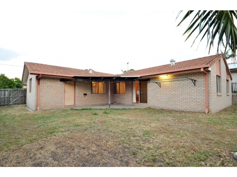 30 Duesbury Cres, Edens Landing QLD 4207