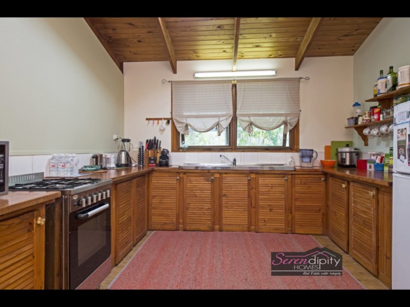 59 Chestnut Rd, Tamborine QLD 4270