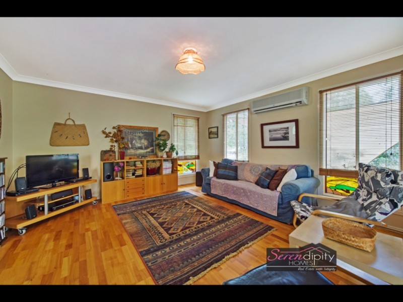 9-11 Kestrel Ct, Tamborine QLD 4270