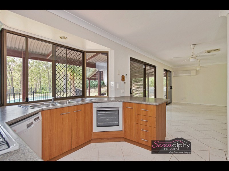 122 Naylor Dr, Tamborine QLD 4270