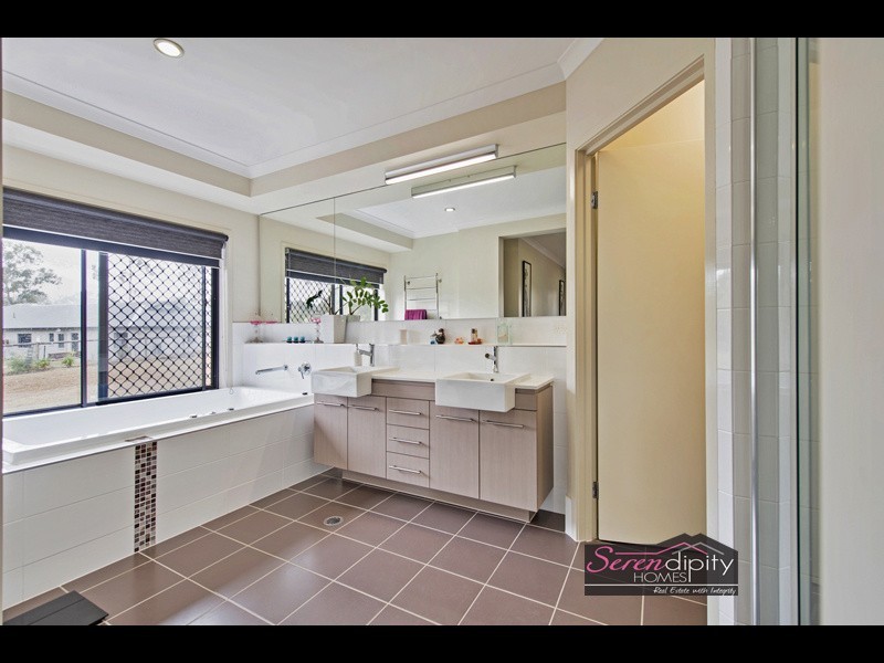 106-112 Ballantrae Rd, Tamborine QLD 4270