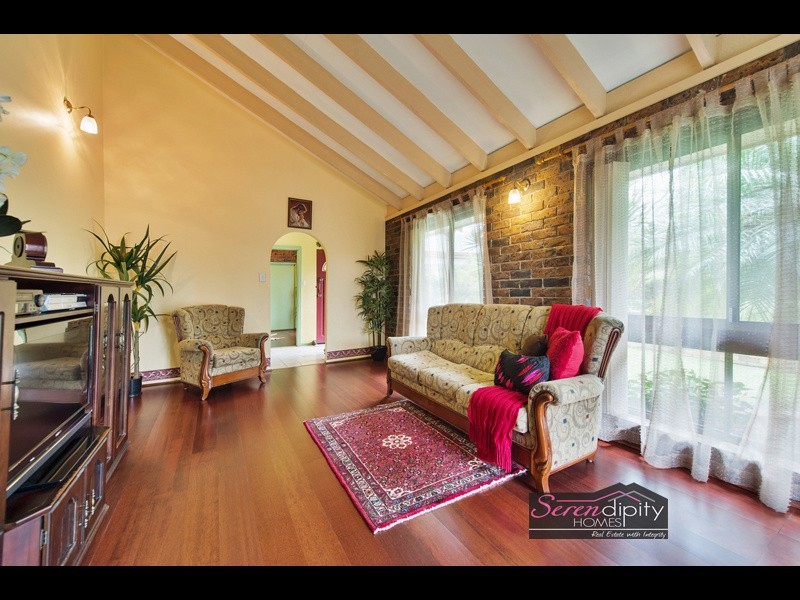 5 Winona St, Shailer Park QLD 4128