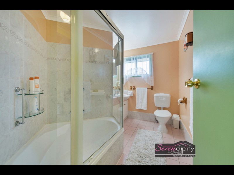 5 Winona St, Shailer Park QLD 4128