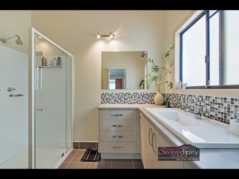181-185 Williamson Rd, Tamborine QLD 4270
