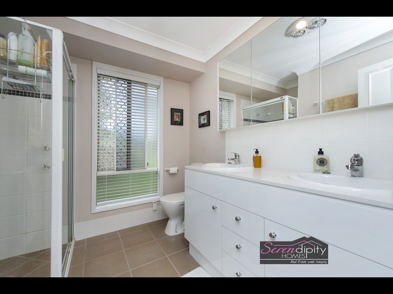 2-20 Greensward Rd, Tamborine QLD 4270