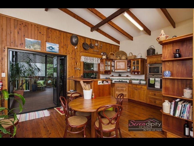 7 Moreton Bay Ave, Tamborine Mountain QLD 4272