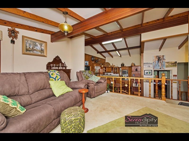 7 Moreton Bay Ave, Tamborine Mountain QLD 4272