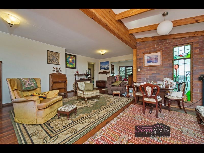 7 Moreton Bay Ave, Tamborine Mountain QLD 4272