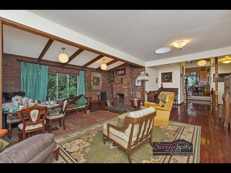 7 Moreton Bay Ave, Tamborine Mountain QLD 4272