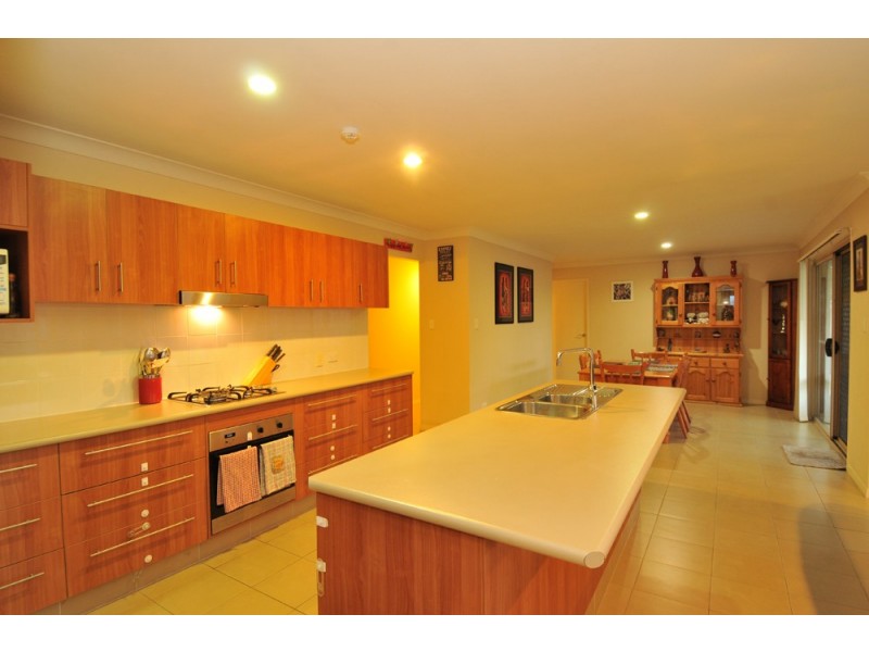 8 Kilkivan Dr, Ormeau QLD 4208