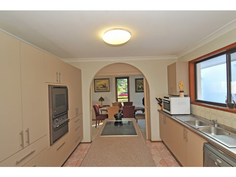 73 Stringybark Rd, Tamborine QLD 4270