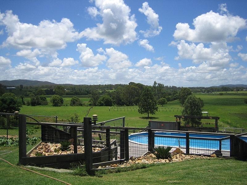 135 Sundown Crt, Tamborine QLD 4270