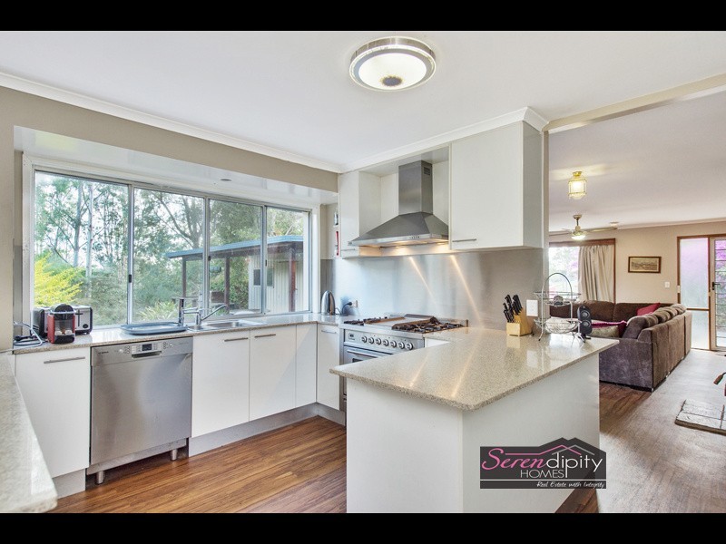 211 Vonda Youngman Dr, Tamborine QLD 4270