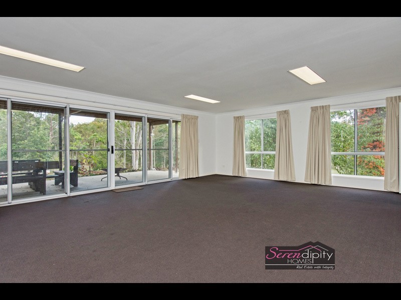 211 Vonda Youngman Dr, Tamborine QLD 4270