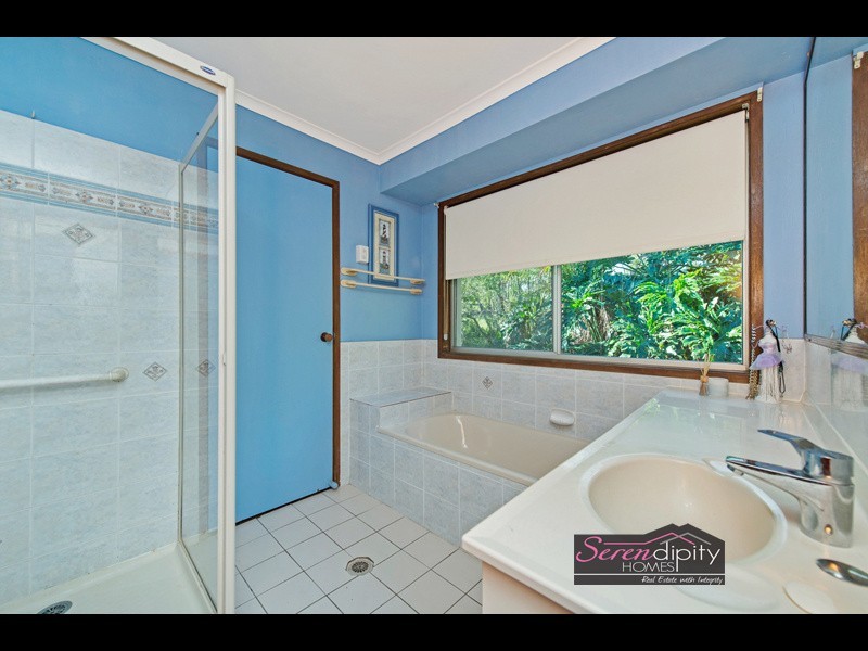 211 Vonda Youngman Dr, Tamborine QLD 4270