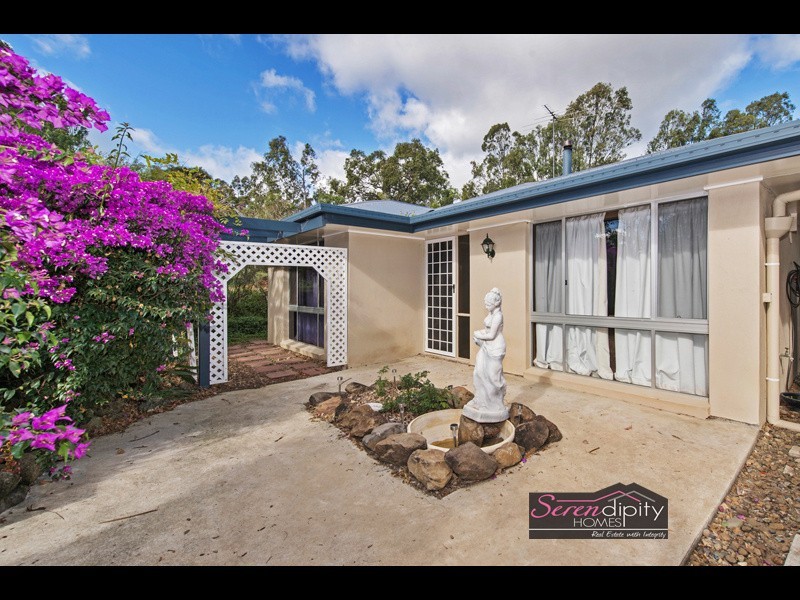 211 Vonda Youngman Dr, Tamborine QLD 4270