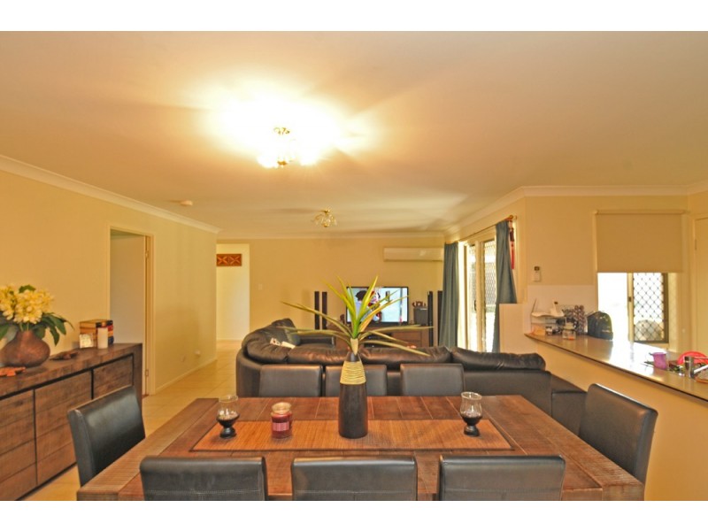 39 Golden Penda Dr, Jimboomba QLD 4280