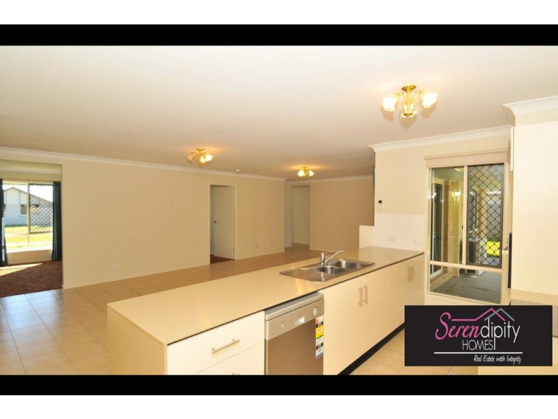 39 Golden Penda Dr, Jimboomba QLD 4280