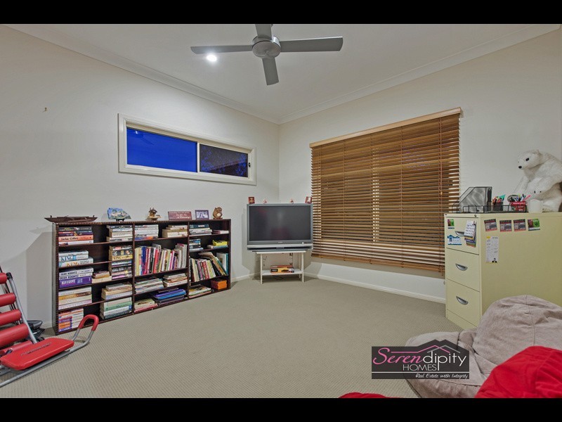 80-82 Lady Penrhyn Dr, Mundoolun QLD 4285
