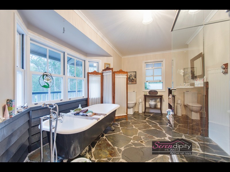 249 Leach Rd, Tamborine QLD 4270