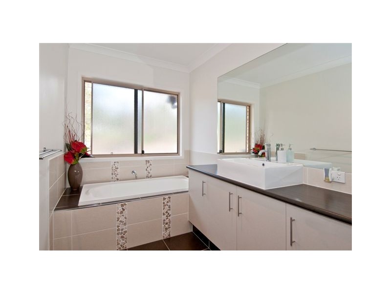 202-210 Greensward Rd, Tamborine QLD 4270