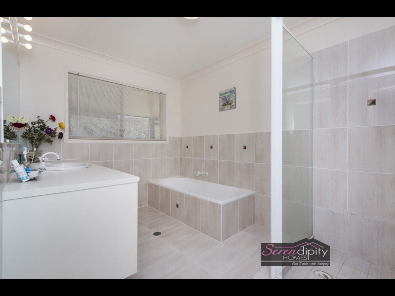 26-28 Curio Crt, Tamborine QLD 4270