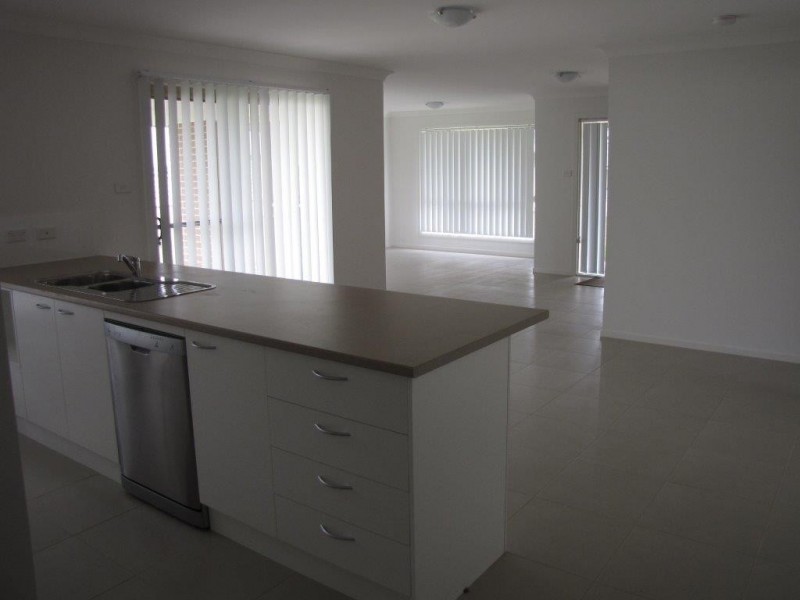 7 Carlow Way, East Maitland NSW 2323