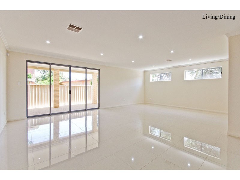 9A Fleetwood Crescent, Henley Beach SA 5022