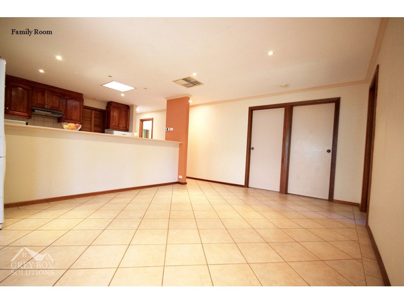 10 Allman Crescent, Aberfoyle Park SA 5159