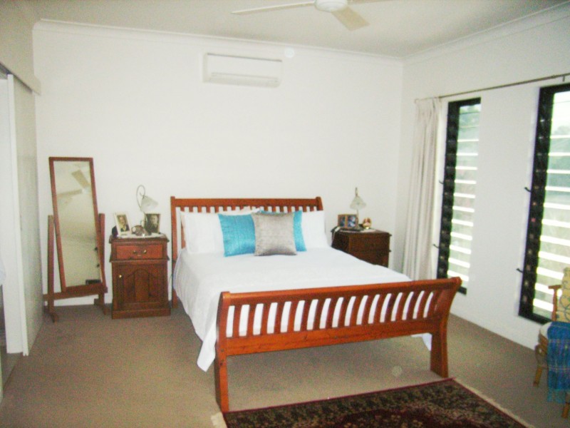 9 Albert St, Cardwell QLD 4849