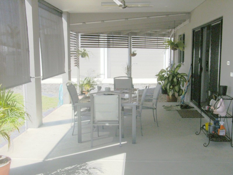 9 Albert St, Cardwell QLD 4849