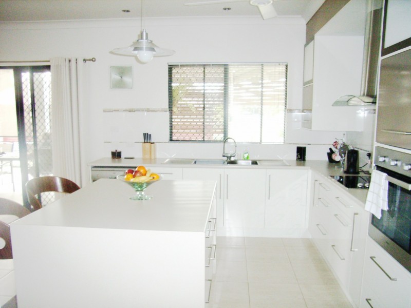 9 Albert St, Cardwell QLD 4849