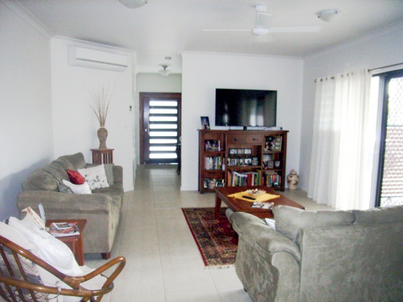 9 Albert St, Cardwell QLD 4849